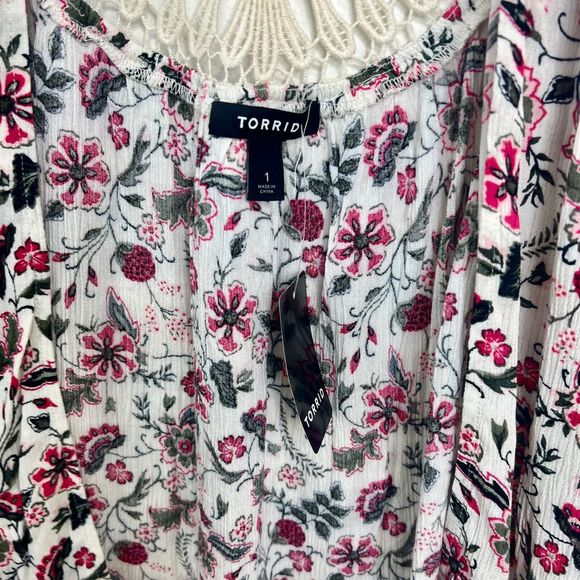 Torrid Women Cream Floral Open Front Kimono Plus size 1 Crochet Crinkle Gauze 1X - Picture 4 of 6